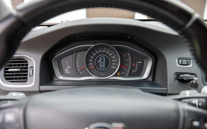 Volvo S60 cena 50000 przebieg: 236000, rok produkcji 2015 z Radzymin małe 37